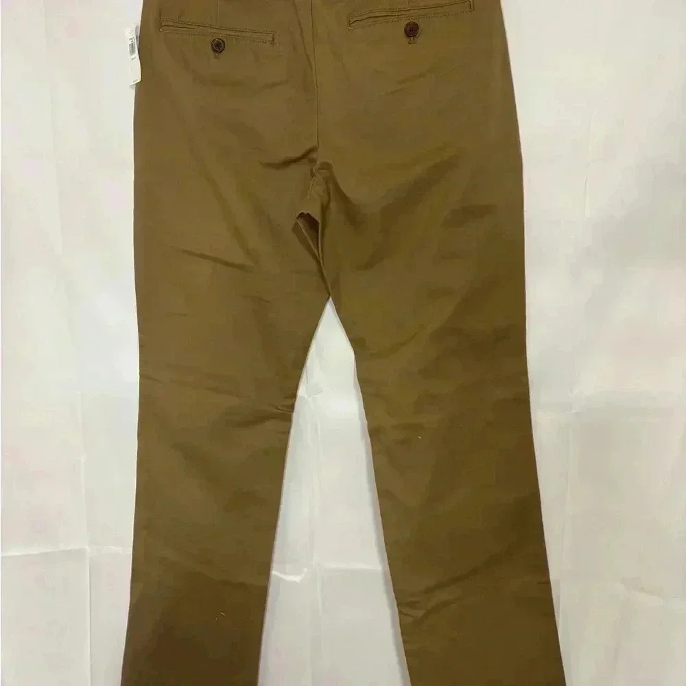 New with tags, men’s size 29x30 straight leg old navy brand pants, #L684